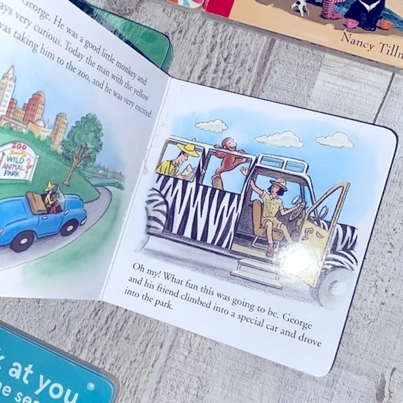 Set of 5 chick fil a miniature books - Picture 7 of 9